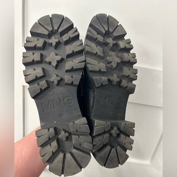 MNG chunky Black lug sole gold horse bite loafers Size 39 - Picture 10 of 11